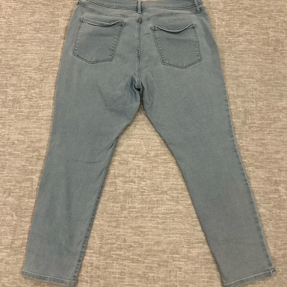 a.n.a Blue Skinny Jeans Lightweight Denim - Picture 2 of 4